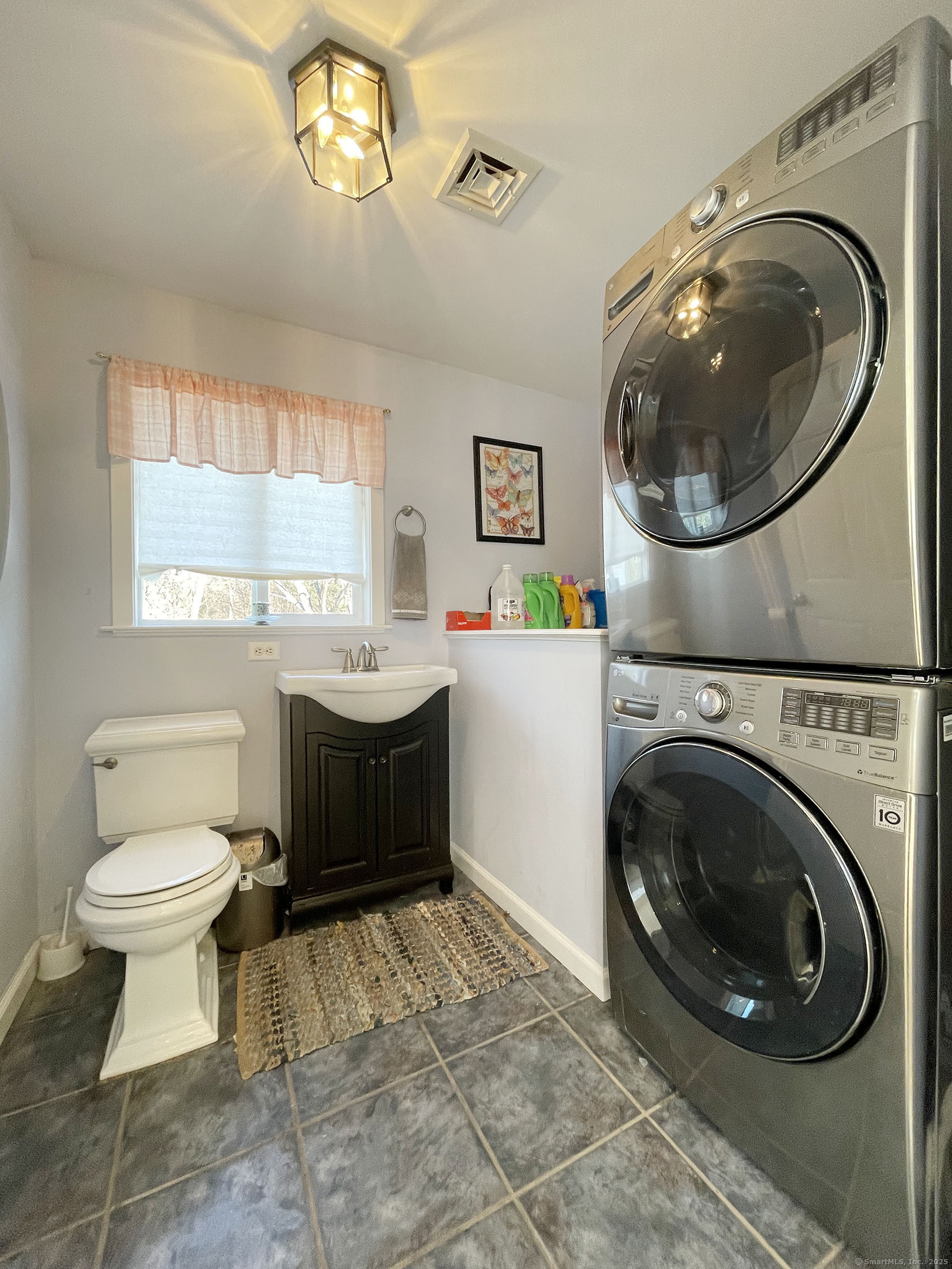 28 Maple Drive, Middlebury, Connecticut image 17