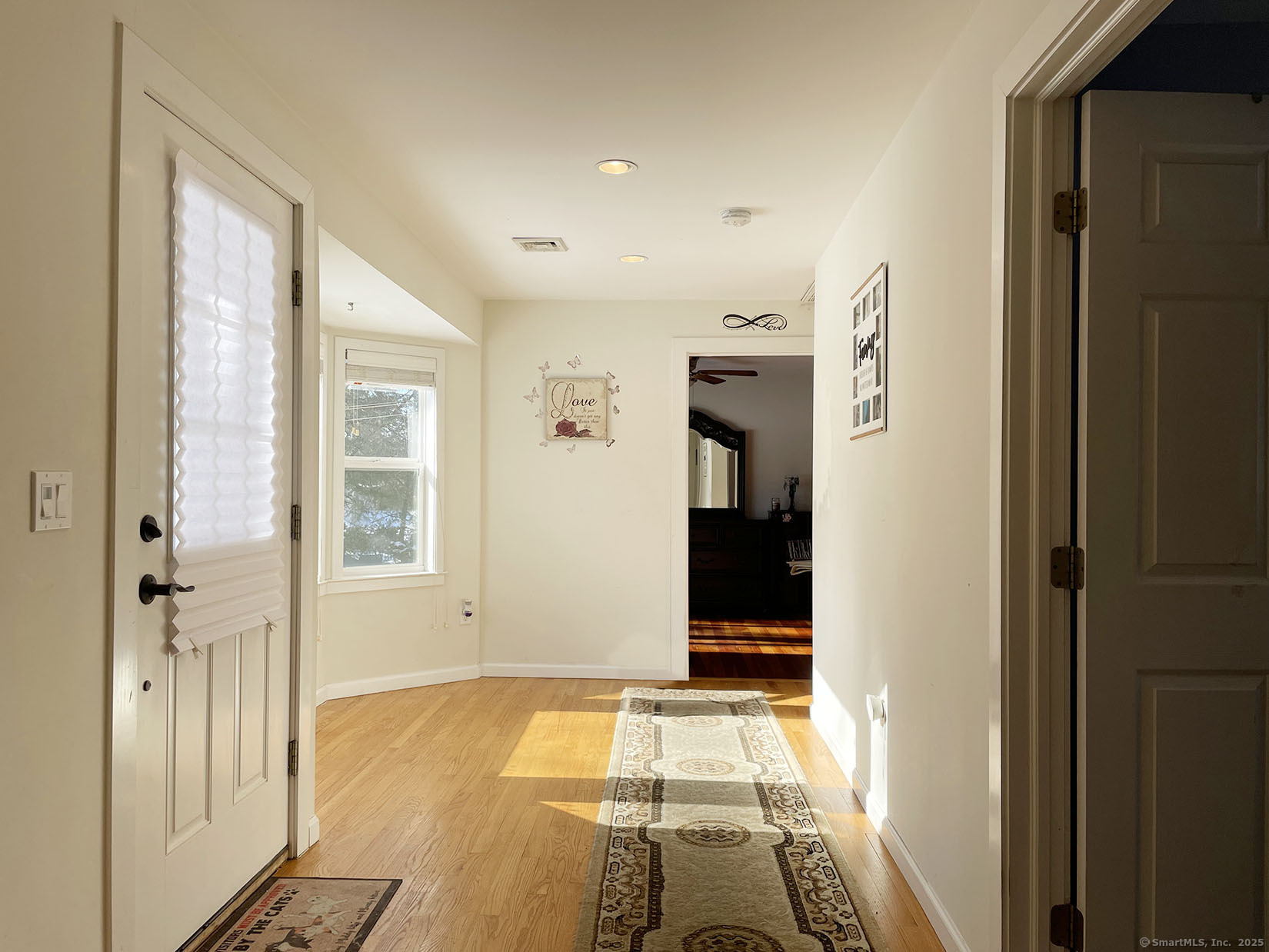 28 Maple Drive, Middlebury, Connecticut image 8
