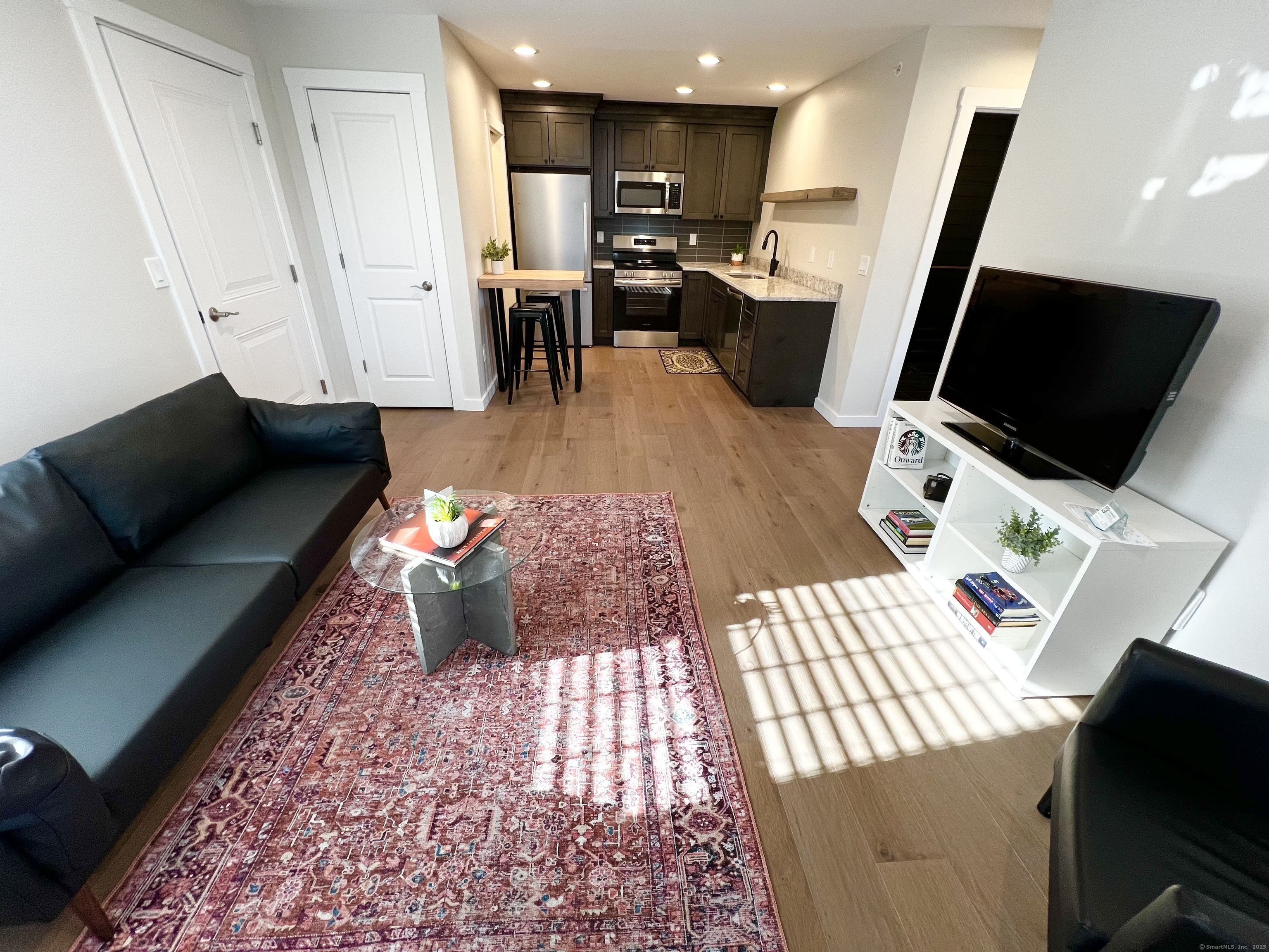 Rental Property at Butternut Street 5, Middletown, Connecticut - Bedrooms: 1 
Bathrooms: 1 
Rooms: 3  - $1,995 MO.