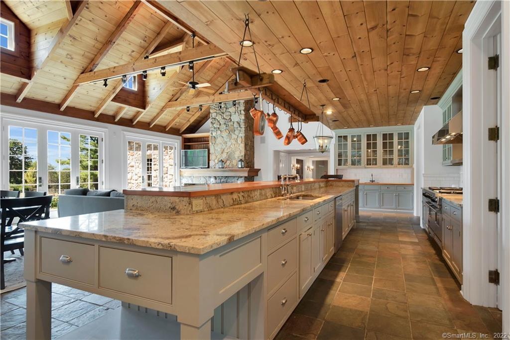 Avon, Connecticut 06001, United States, 6 Bedrooms Bedrooms, ,6 BathroomsBathrooms,Residential,Active,139362