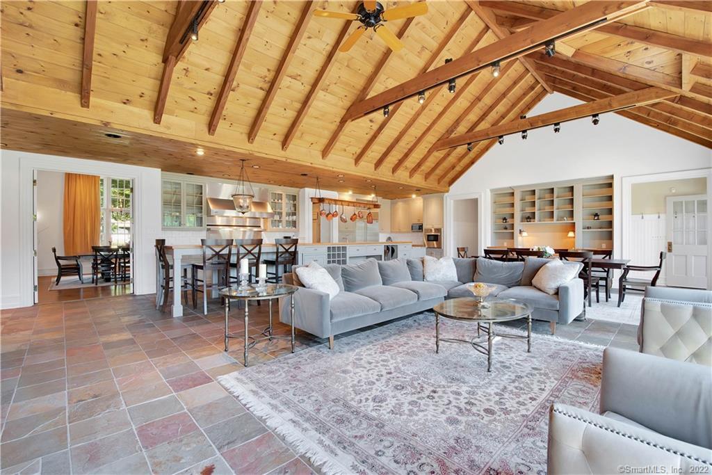 Avon, Connecticut 06001, United States, 6 Bedrooms Bedrooms, ,6 BathroomsBathrooms,Residential,Active,139362