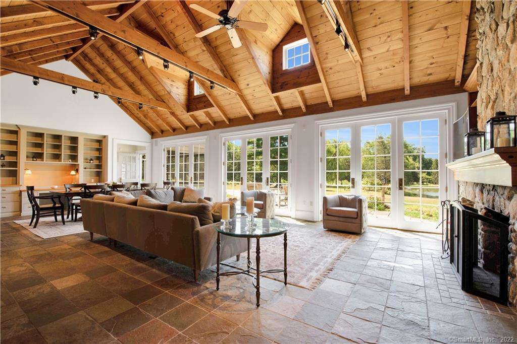 Avon, Connecticut 06001, United States, 6 Bedrooms Bedrooms, ,6 BathroomsBathrooms,Residential,Active,139362