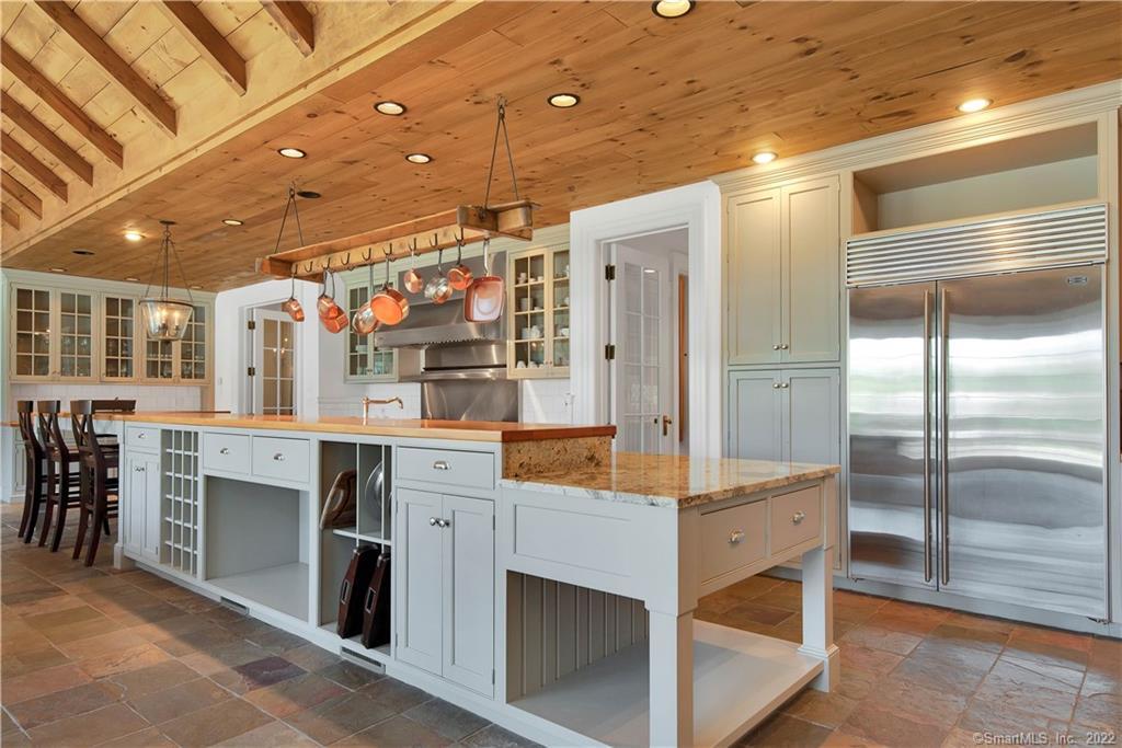 Avon, Connecticut 06001, United States, 6 Bedrooms Bedrooms, ,6 BathroomsBathrooms,Residential,Active,139362