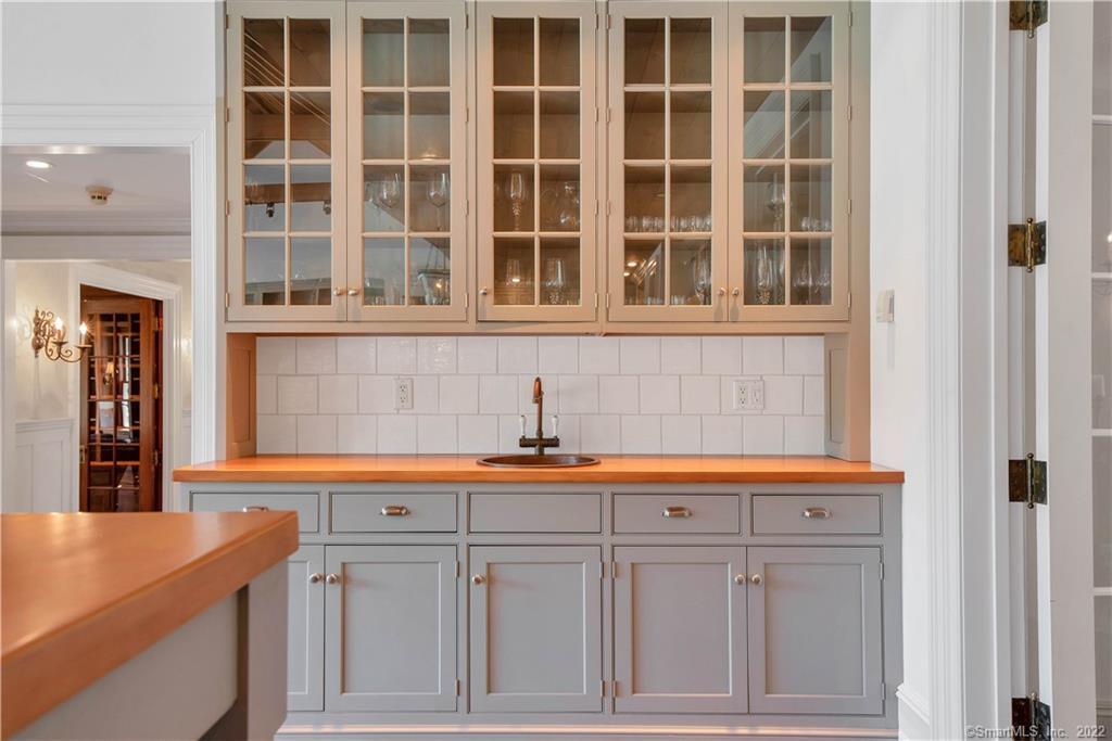 Avon, Connecticut 06001, United States, 6 Bedrooms Bedrooms, ,6 BathroomsBathrooms,Residential,Active,139362