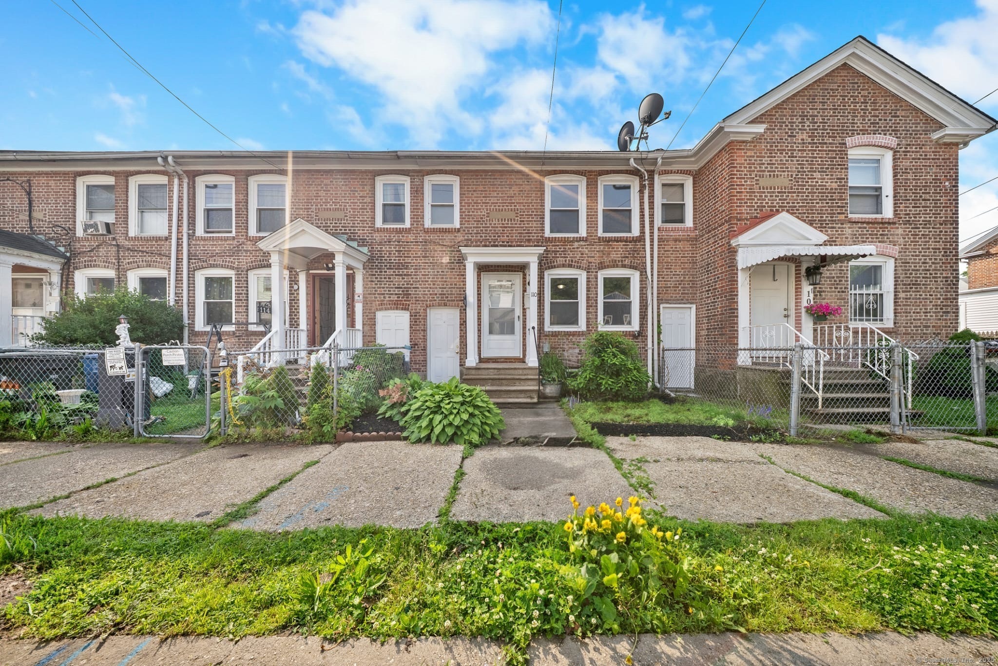 Property for Sale at Asylum Street, Bridgeport, Connecticut - Bedrooms: 2 
Bathrooms: 1 
Rooms: 5  - $279,000