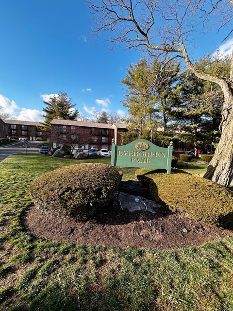 Tiny photo for 322 Knapps Highway #322, Fairfield, CT 06825 (MLS # 24142437)