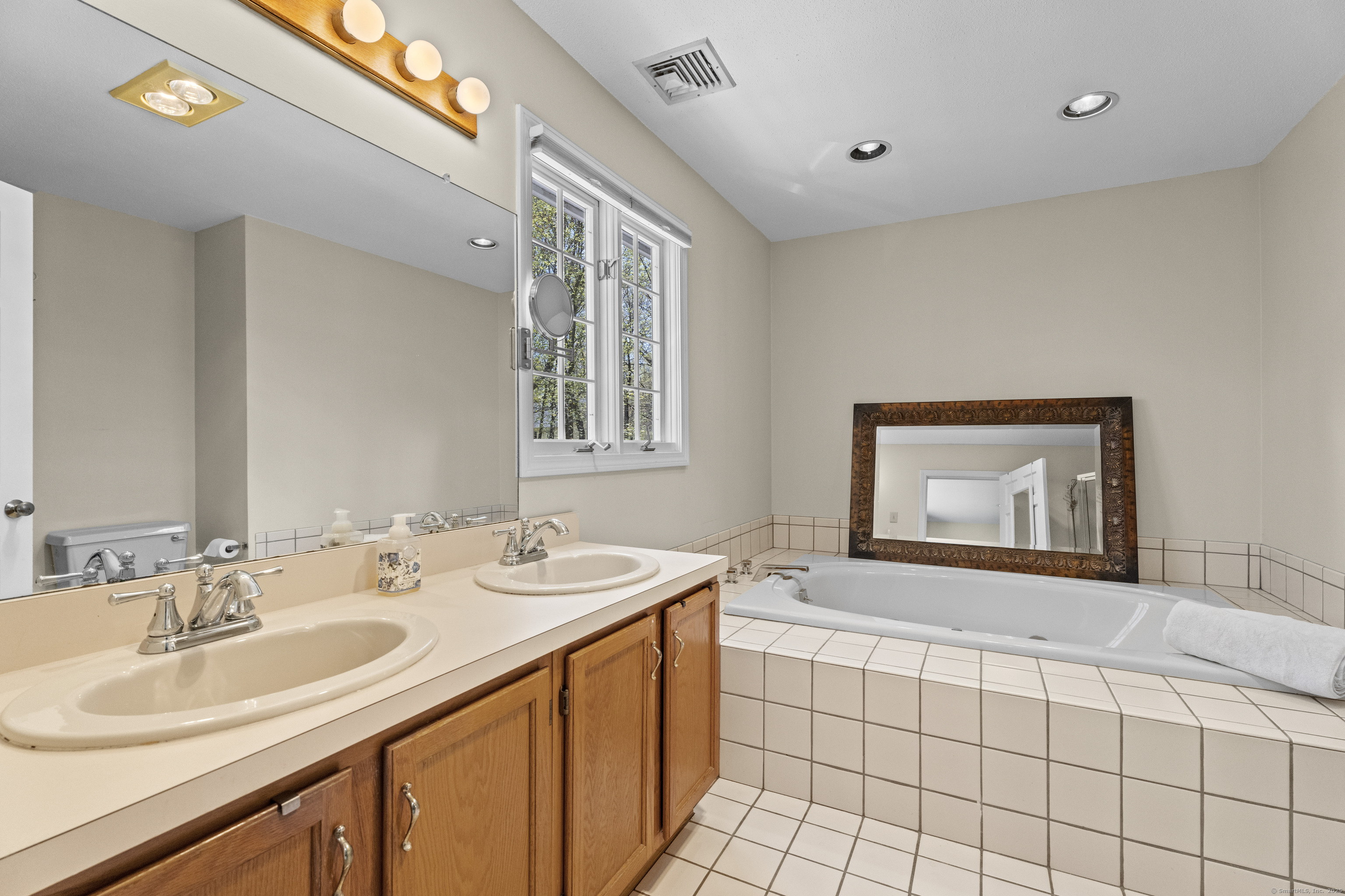 31 Christopher Lane, Guilford, Connecticut image 24
