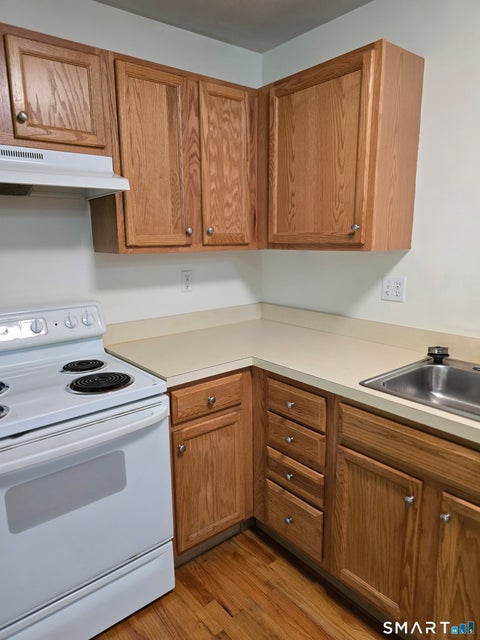 Tiny photo for 680 Boston Post Road #32, Milford, CT 06460 (MLS # 24207179)