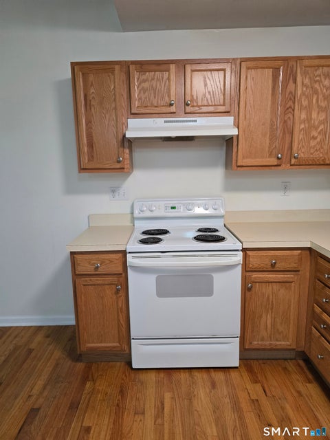Tiny photo for 680 Boston Post Road #32, Milford, CT 06460 (MLS # 24207179)