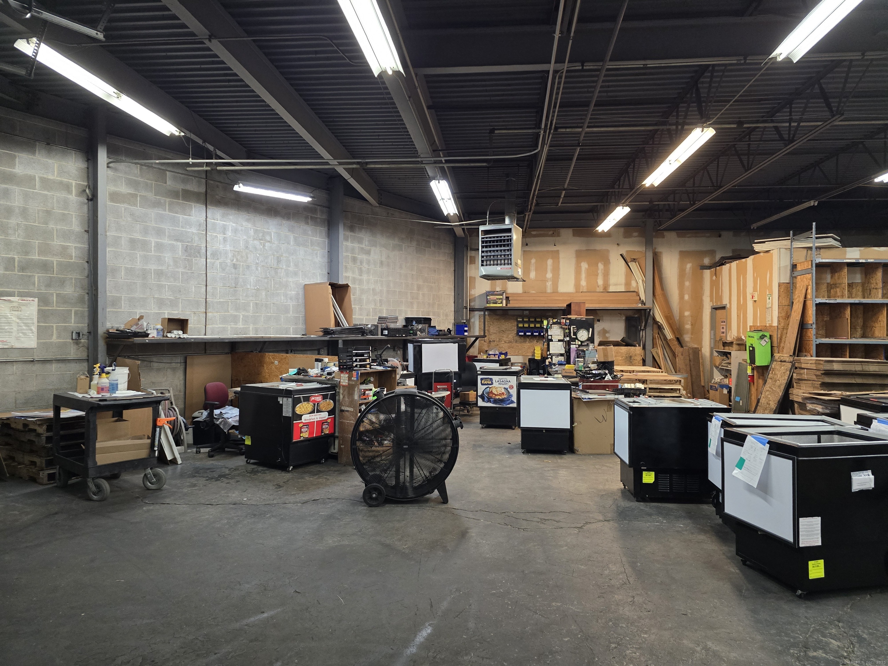 Middletown, Connecticut 06457, United States, ,3 BathroomsBathrooms,Commercial,Active,226745