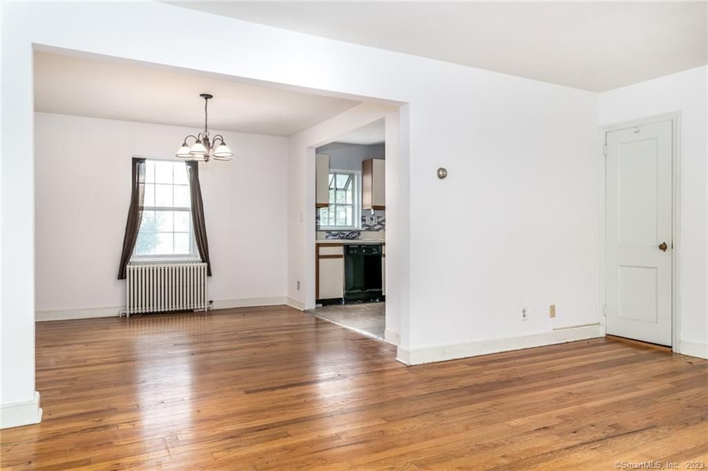 Photo of 16 4th Street #16, Stamford, CT 06810 (MLS # 24160205)