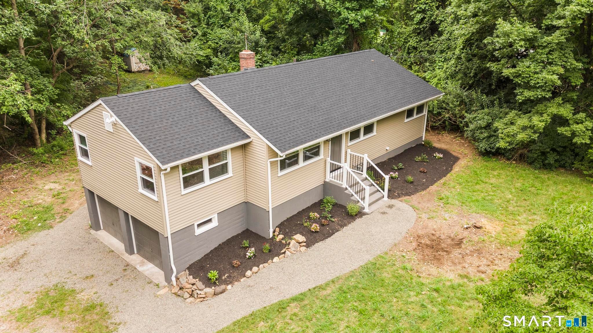 35 Columbine Drive