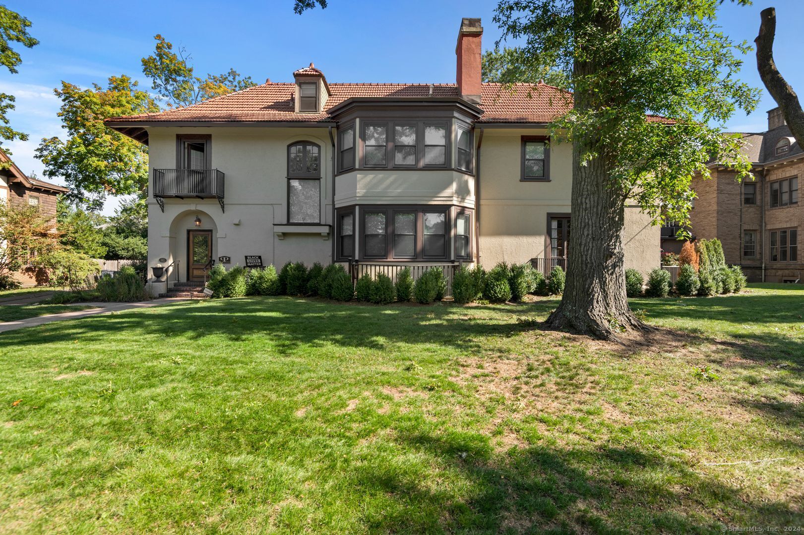 661 Prospect Street 1