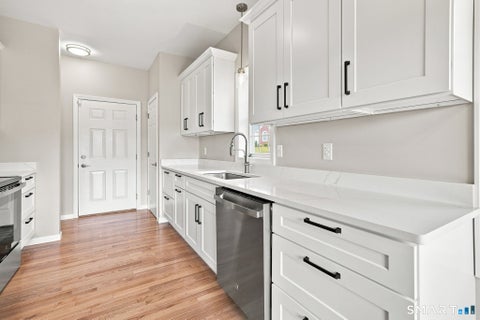 Tiny photo for 8 S Pond Road #8, Bloomfield, CT 06002 (MLS # 24202421)
