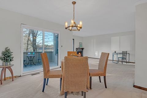 Tiny photo for 16 Greenbriar Drive #APT A, Farmington, CT 06032 (MLS # 24140400)