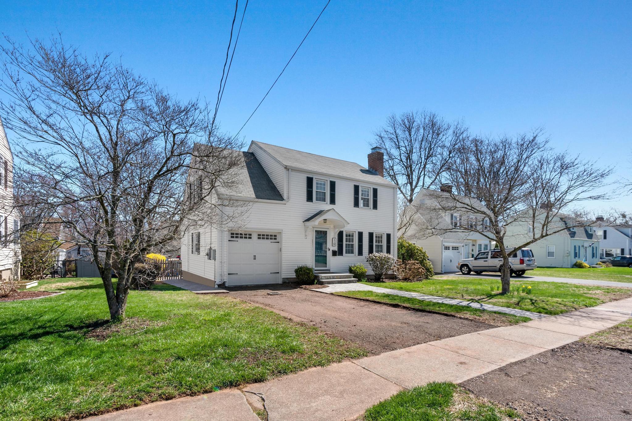 10 Greenacres Avenue