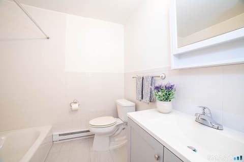 Tiny photo for 637 Cove Road #D5, Stamford, CT 06902 (MLS # 24189334)