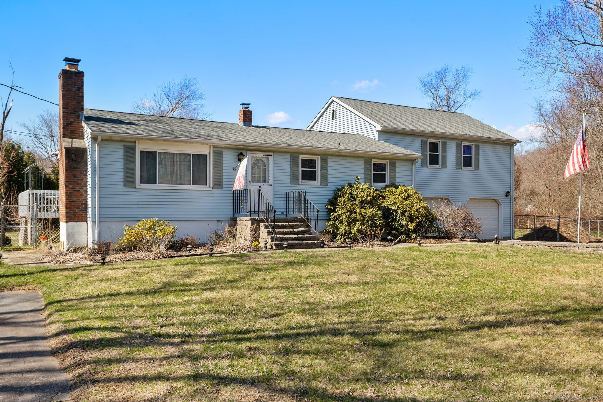 16 Rivaldi Drive, North Branford, Connecticut image 2