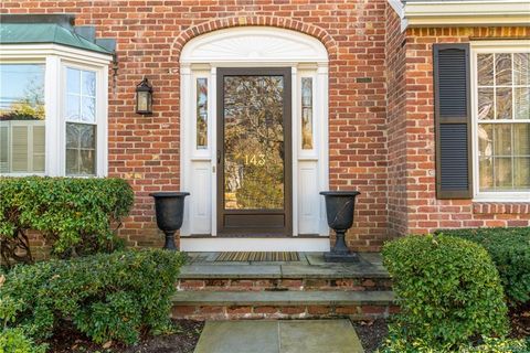 Tiny photo for 143 East Avenue #143, New Canaan, CT 06840 (MLS # 24157010)