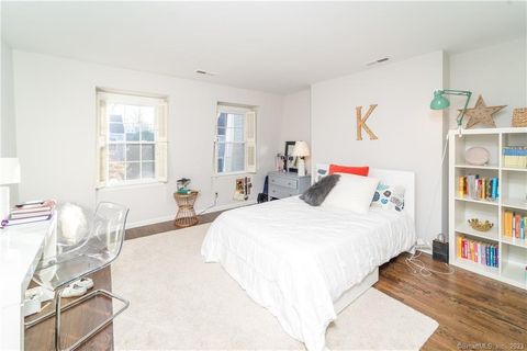 Tiny photo for 143 East Avenue #143, New Canaan, CT 06840 (MLS # 24157010)