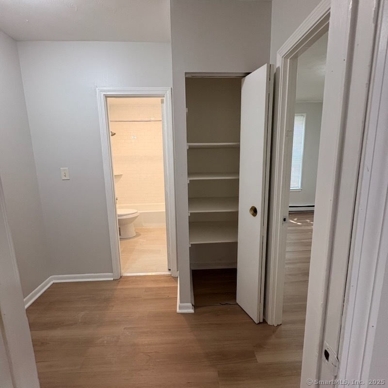 Bristol, Connecticut 06010, United States, 2 Bedrooms Bedrooms, ,1 BathroomBathrooms,Residential,Pending,184764