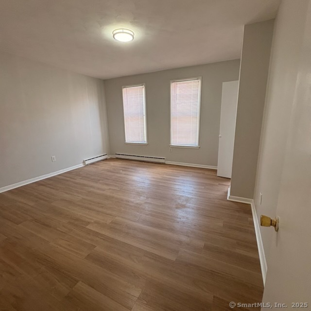 Bristol, Connecticut 06010, United States, 2 Bedrooms Bedrooms, ,1 BathroomBathrooms,Residential,Pending,184764