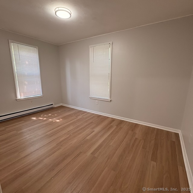 Bristol, Connecticut 06010, United States, 2 Bedrooms Bedrooms, ,1 BathroomBathrooms,Residential,Pending,184764