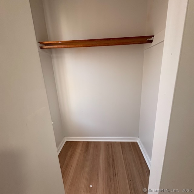 Bristol, Connecticut 06010, United States, 2 Bedrooms Bedrooms, ,1 BathroomBathrooms,Residential,Pending,184764