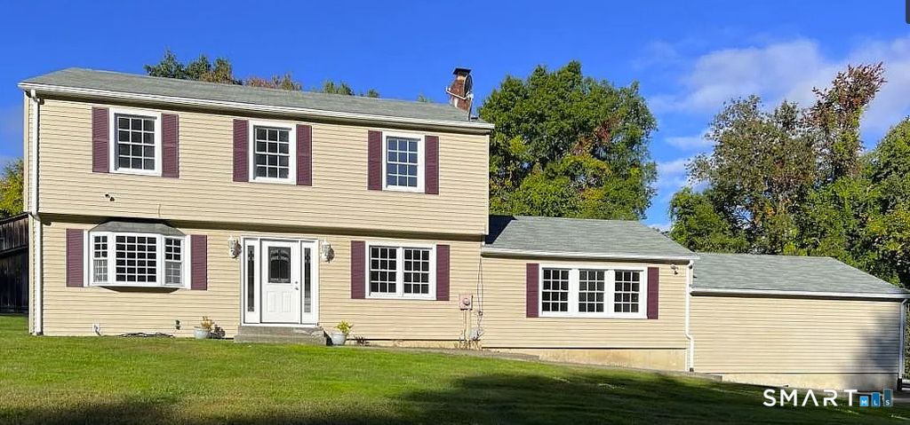 Photo of 29 Harwood Drive, Danbury, CT 06810 (MLS # 24147588)