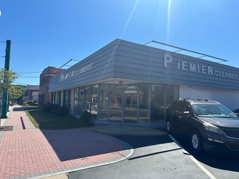 25 Market Square Newington CT 06111
