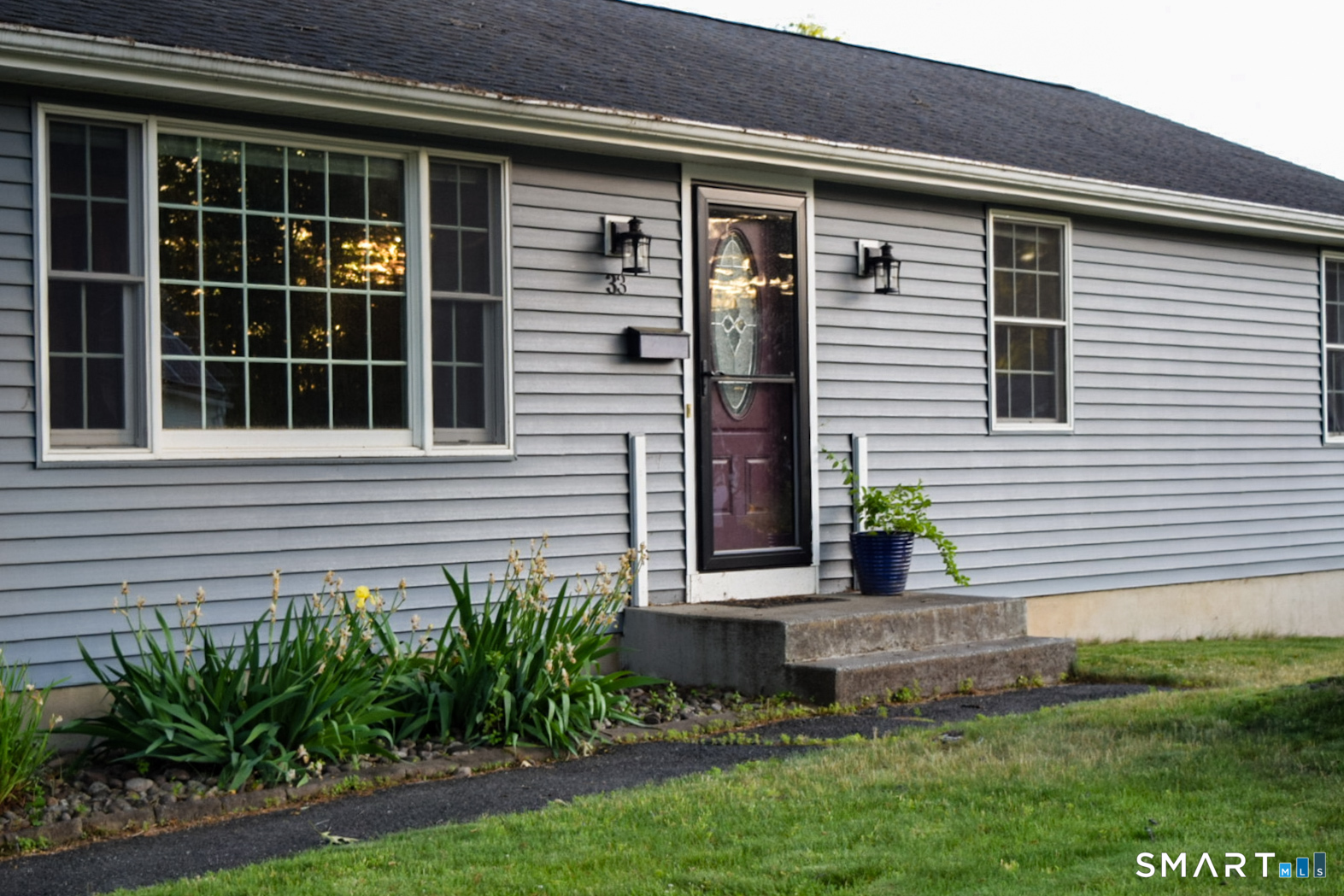 33 Douglas Drive