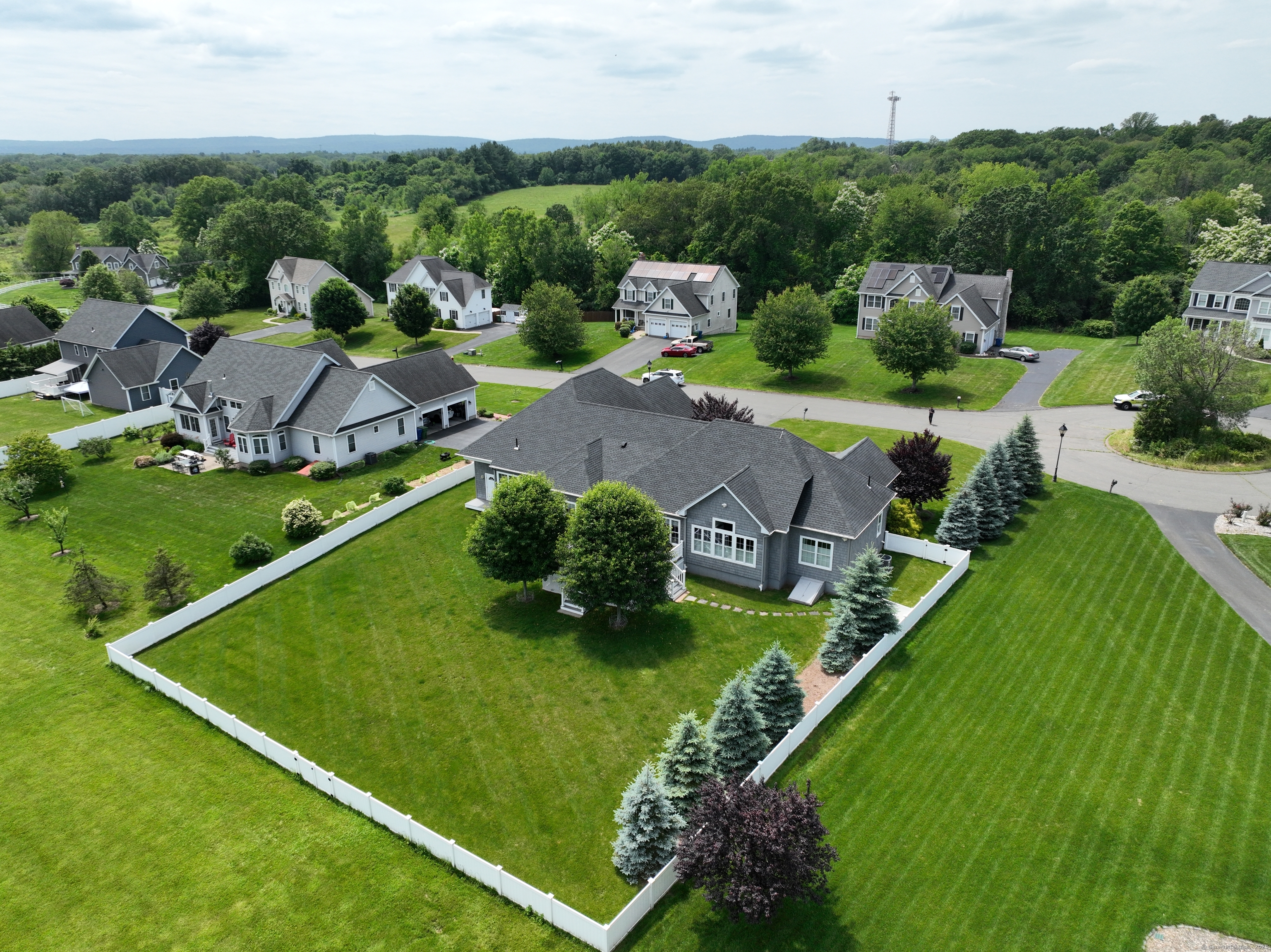 8 Amolia Farms Road