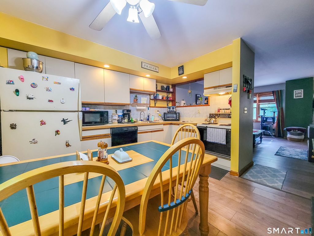 Photo of 233 Derby Avenue #503, Derby, CT 06418 (MLS # 24175048)