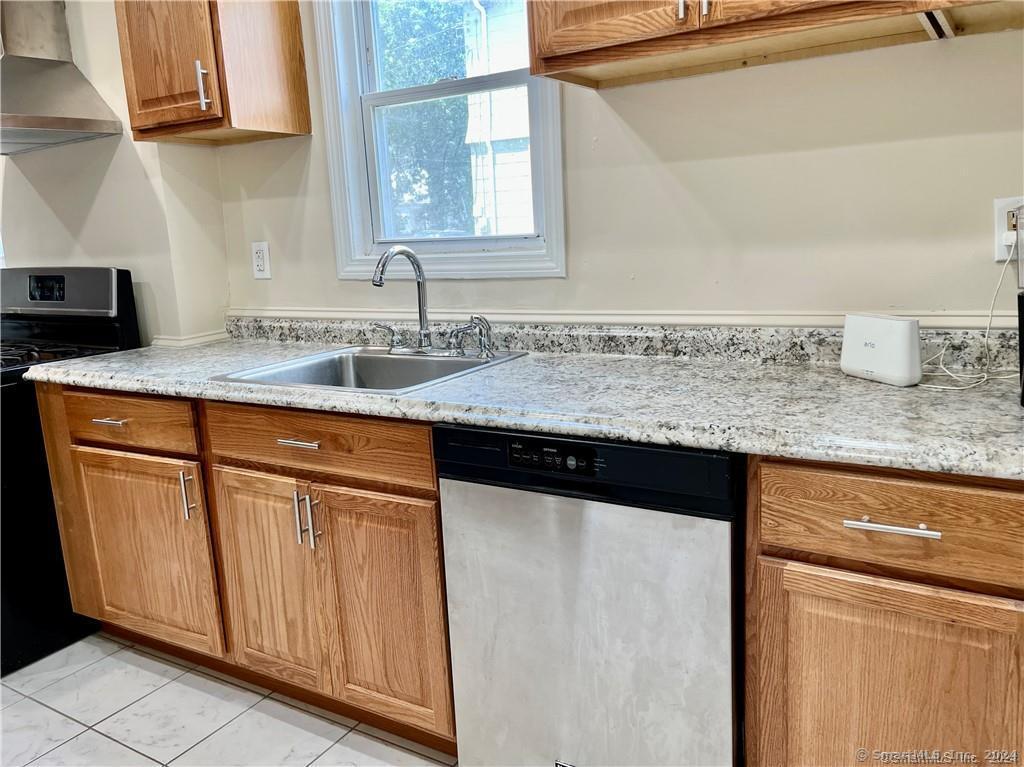73 Walnut Street, Manchester, Connecticut image 7