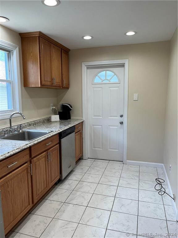 73 Walnut Street, Manchester, Connecticut image 9