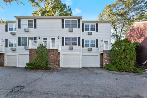Photo of 12 Camelot Drive #APT B1, Norwalk, CT 06850 (MLS # 24135062)