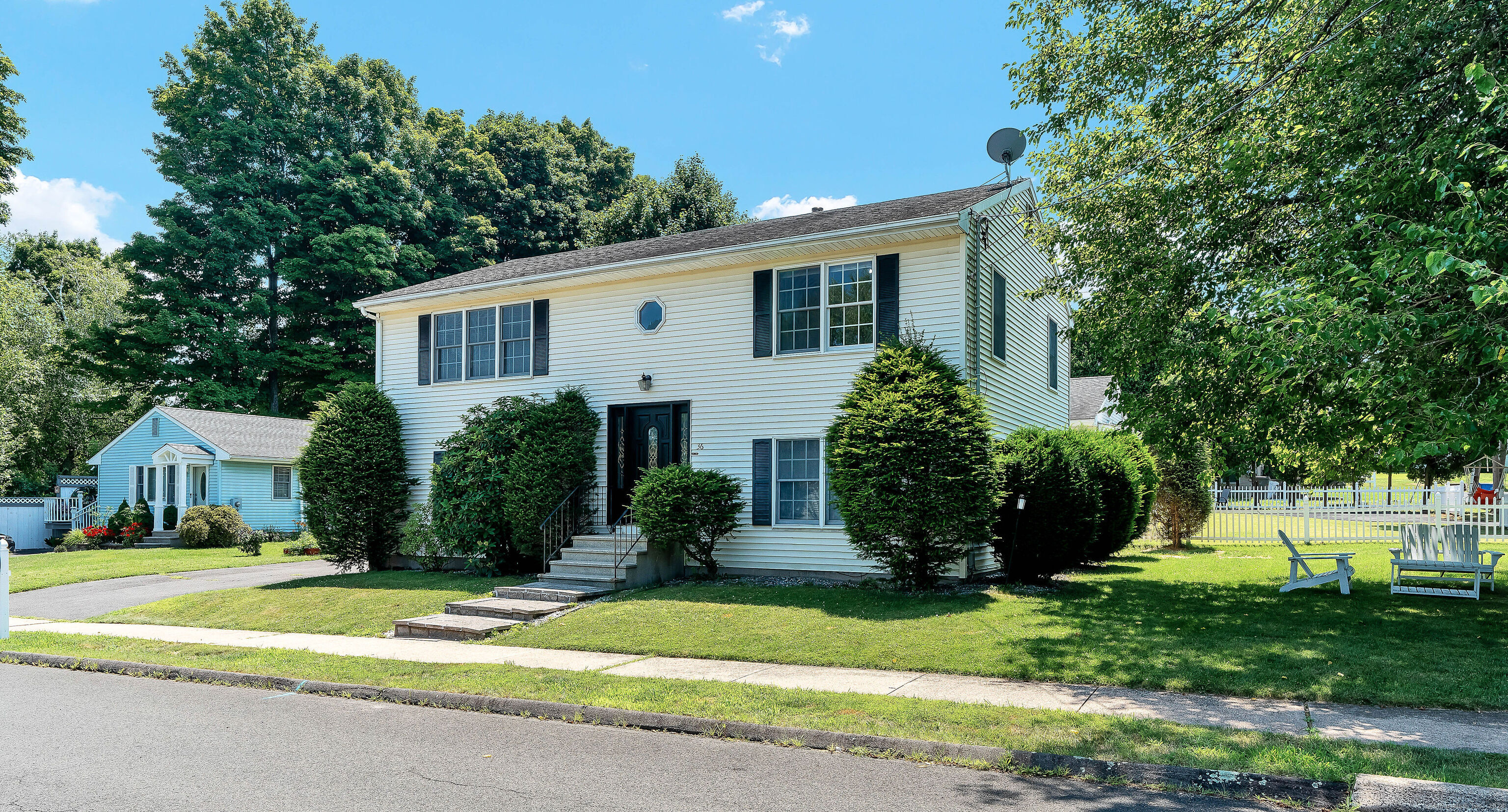 Property for Sale at 36 Gina Street, Bristol, Connecticut - Bedrooms: 4 
Bathrooms: 2 
Rooms: 7  - $349,900