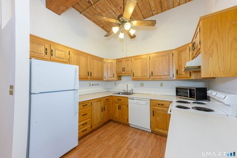 Tiny photo for 319 New Britain Road #APT 215, Berlin, CT 06037 (MLS # 24150390)
