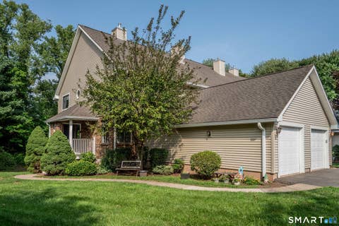 Photo of 81 Fox Run Court #81, Newington, CT 06111 (MLS # 24198282)