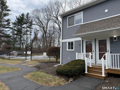Condo For Sale - 6 Rose Lane #3-25<br/> Danbury, CT 06810