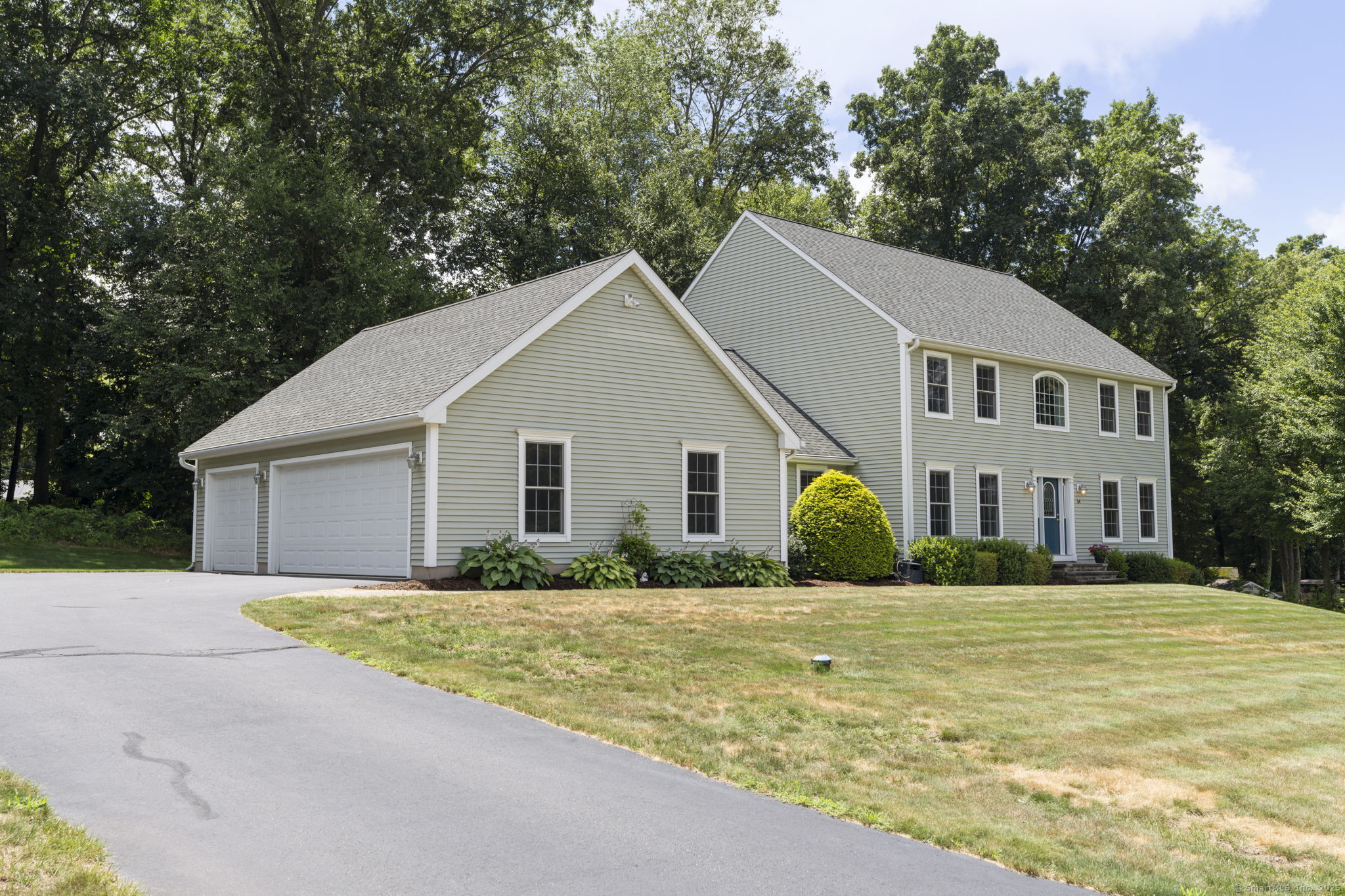 54 Round Hill Road