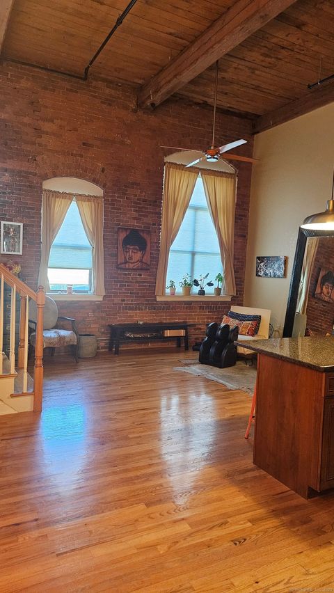 33 mechanic Street 203 Windsor CT 06095