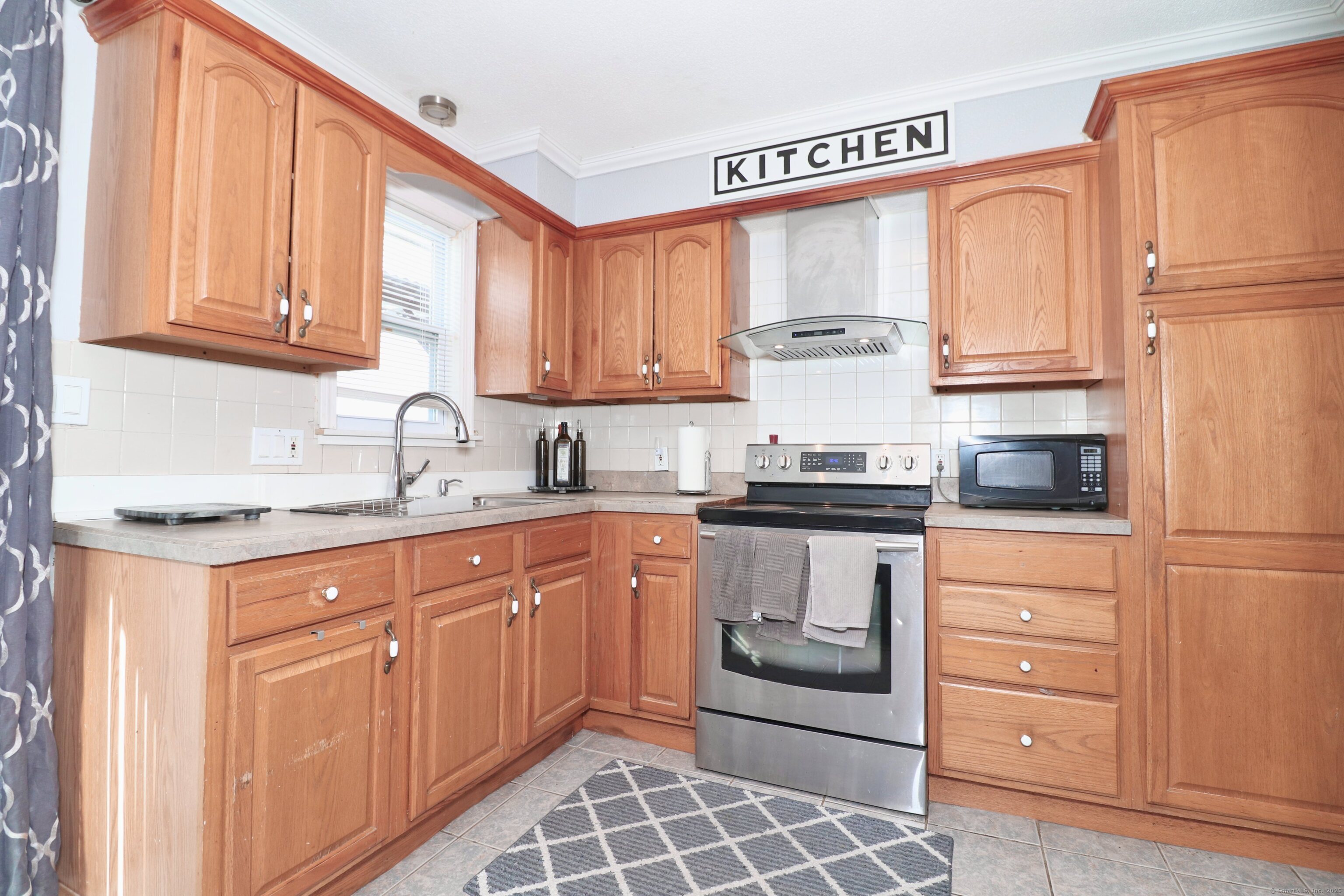 62 Brookfield Road, Waterbury, Connecticut image 7