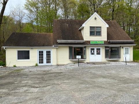 Photo of 391 Main Street, Monroe, CT 06468 (MLS # 24118157)