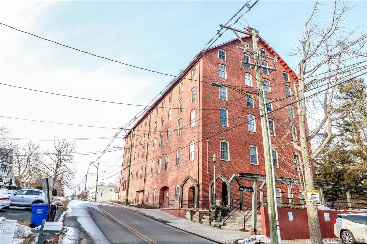 65 West Street #APT 205, New Milford, Connecticut image 33
