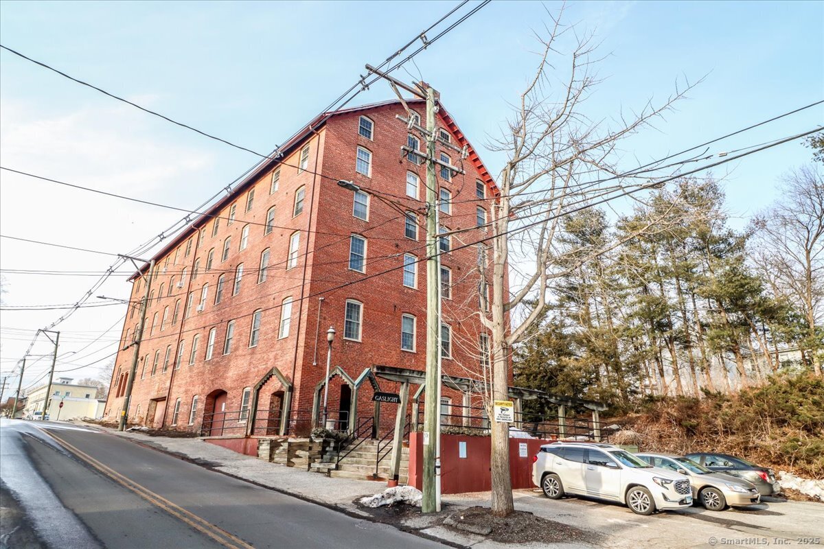 65 West Street #APT 205, New Milford, Connecticut image 32