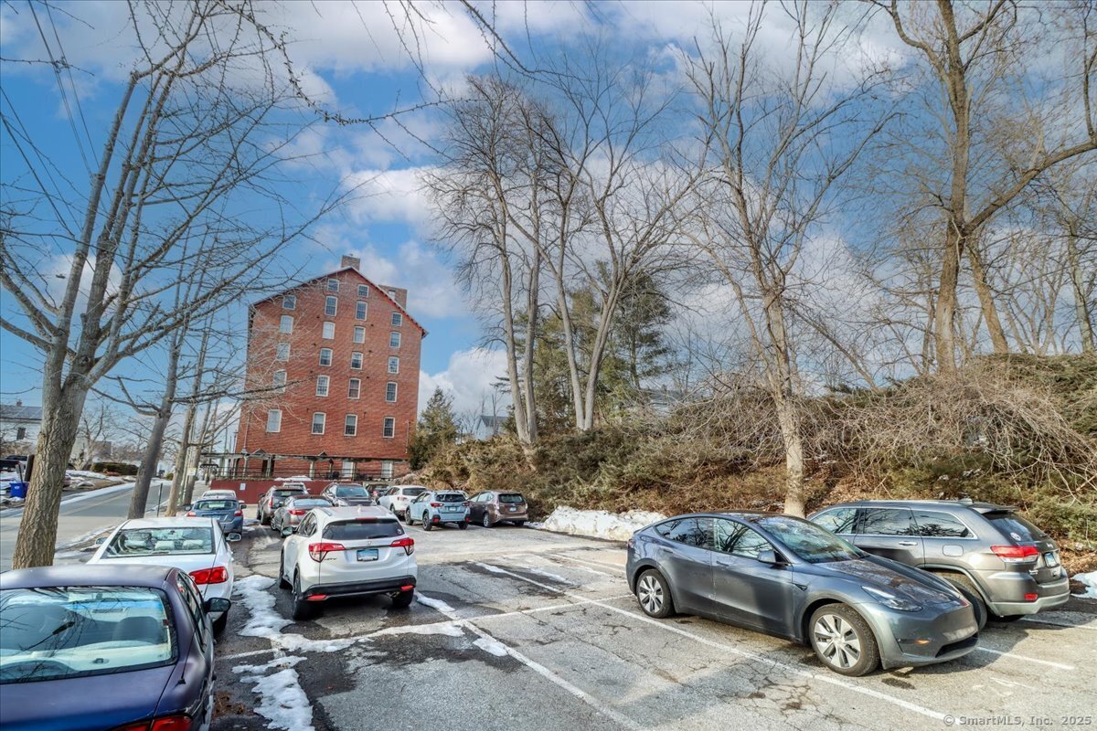 65 West Street #APT 205, New Milford, Connecticut image 24