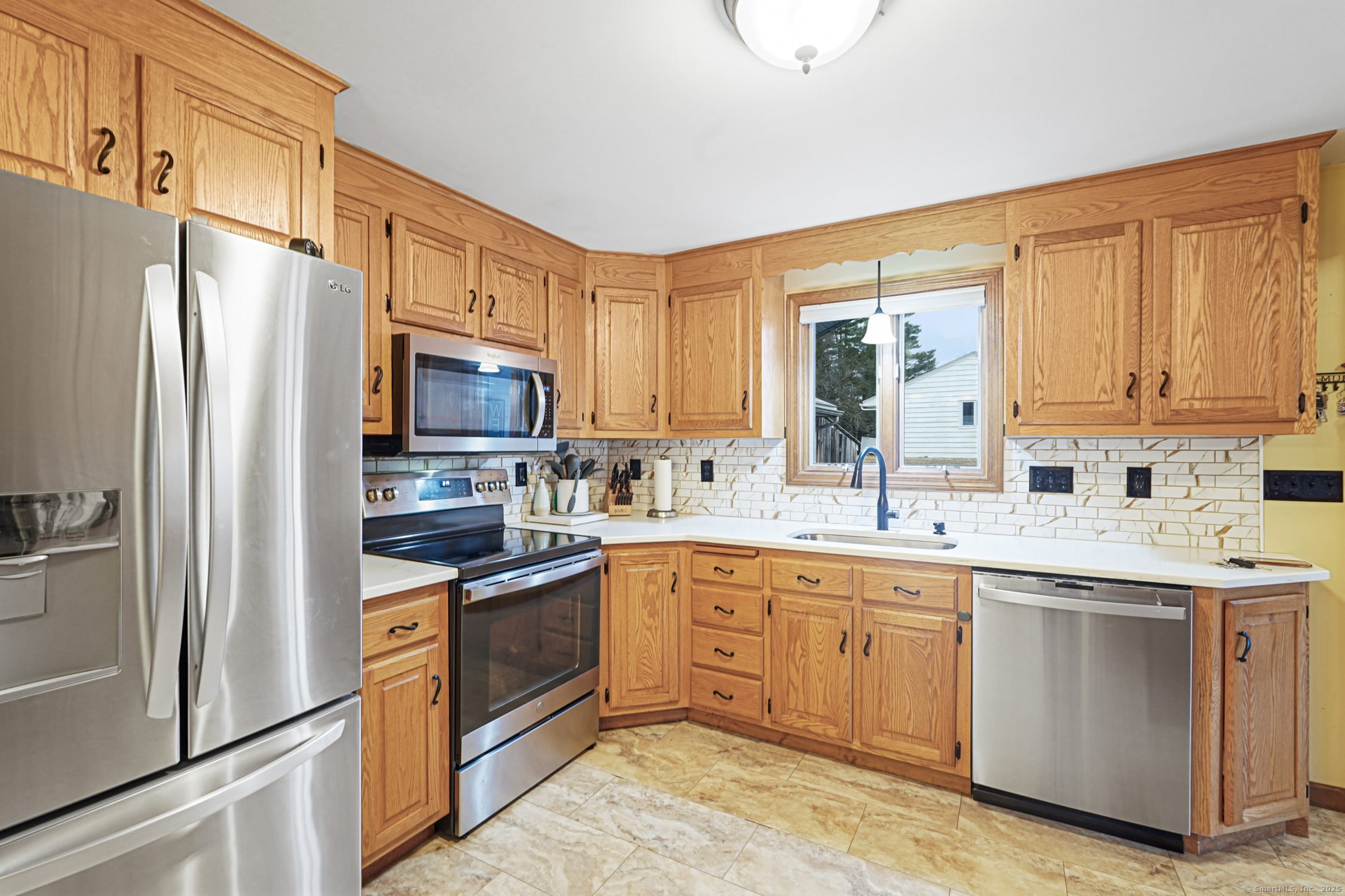 29 Whittemore Road, Thompson, Connecticut image 7