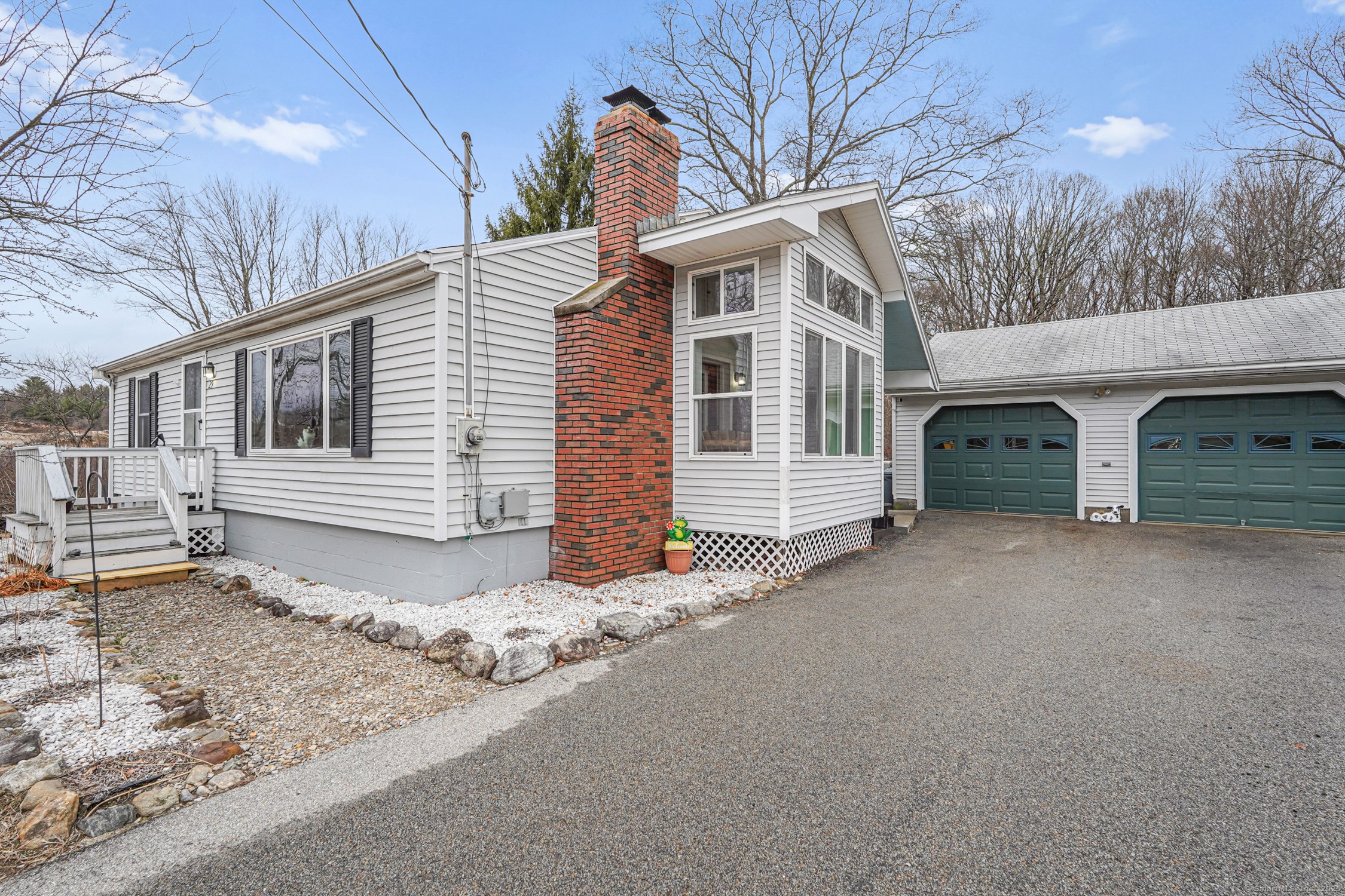 29 Whittemore Road, Thompson, Connecticut image 1