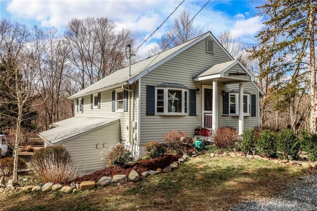 Photo of 34 Transylvania Road, Woodbury, CT 06798 (MLS # 24132918)